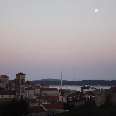 Vuljan 3* Hvar Town