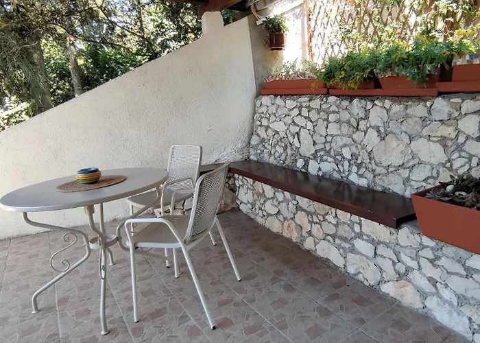 Vuljan Guest house 3*