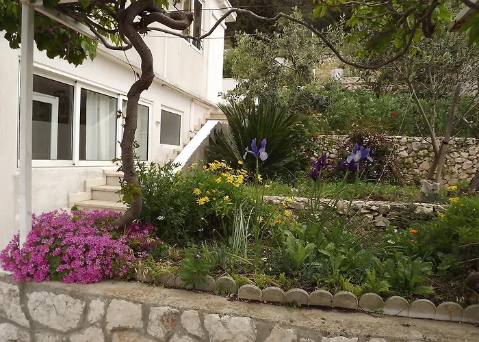 Vuljan Guest house Hvar Town